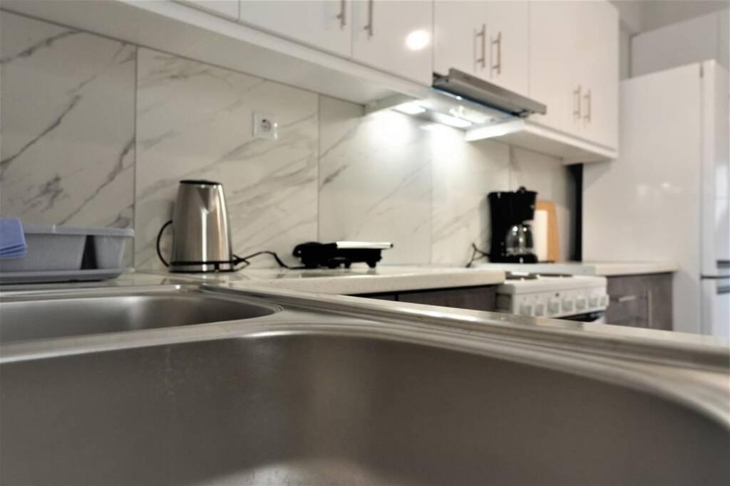 Athens Central 3Bd Apartment Next To Metro Luxury Exteriör bild